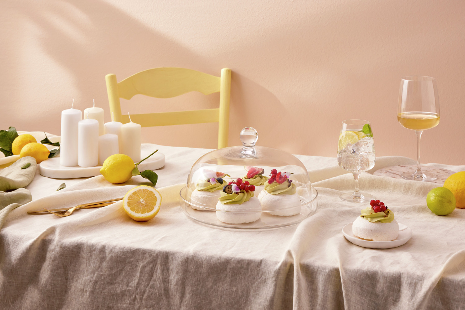 Cloche Elite with cake plate